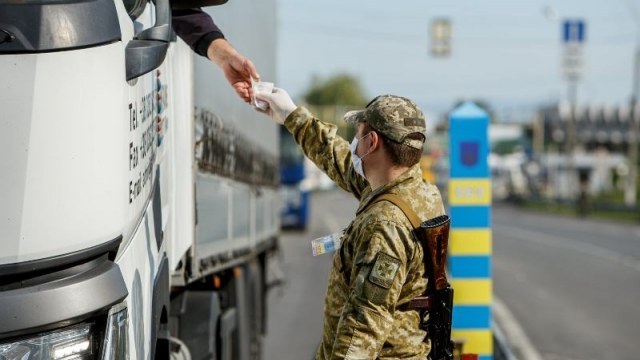 На кордоні з Польщею – черги на 110 авто та 4 автобуси