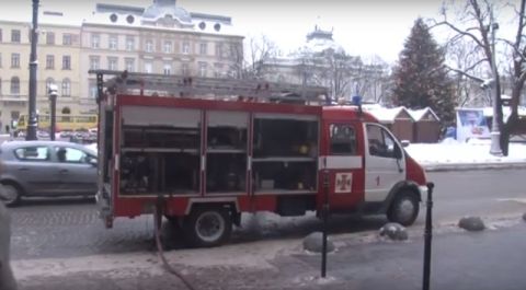 На проспекті Свободи у пожежі загинув мешканець квартири (оновлено)