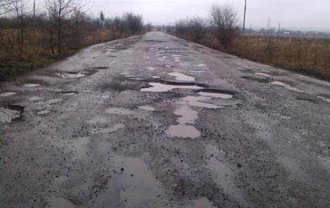 Укравтодор назвав області з найгіршими дорогами: Львівщина впевнено лідирує