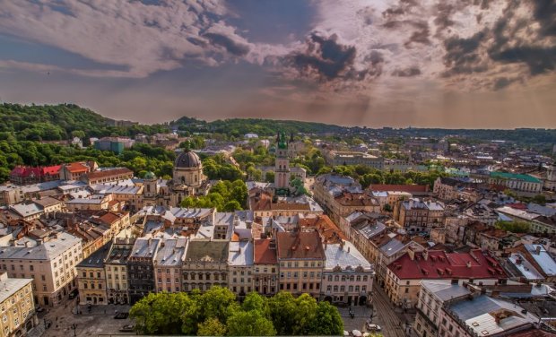 Погода на Львівщині: сонячна субота та грозова неділя