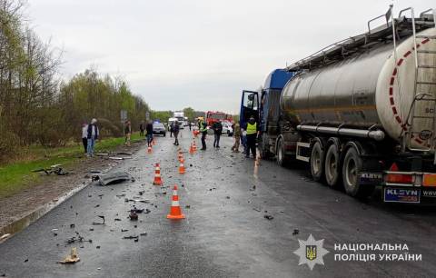 На трасі Київ – Чоп у ДТП з вантажівкою загинув пасажир легковика