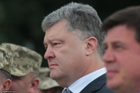 Порошенко пропонує запровадити воєнний стан в Україні на два місяці