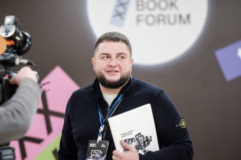 Холод у серпні отримав майже 25 тисяч зарплати