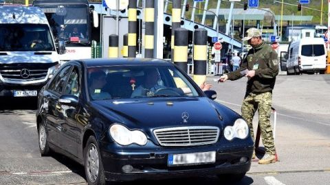 На кордоні з Польщею – черги з 245 авто та 1245 вантажівок