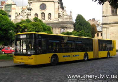 53 малі автобуси у Львові планують замінити на великі до кінця року