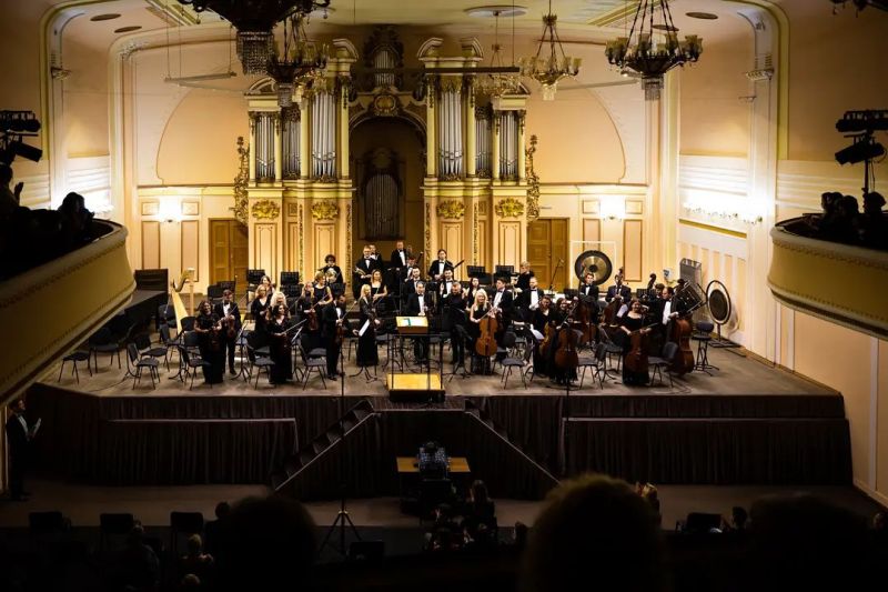 Оркестр Львівської філармонії обікрали під час гастролей у Європі
