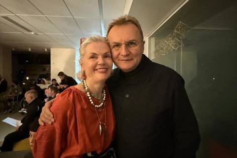 Листопадові гроші Садового (25)