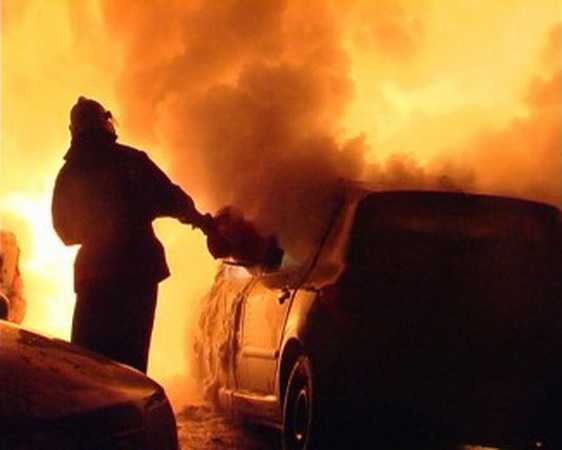 П'ять автомобілів згоріли вщент у Городоцькому районі