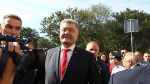 Порошенко хоче призначати префектів замість голів облдержадміністрацій