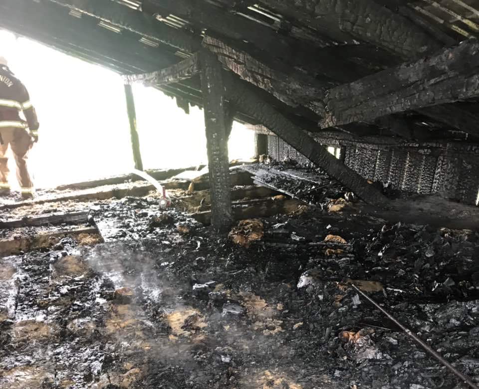 На Жовківщині вщент згорів дах житлового будинку