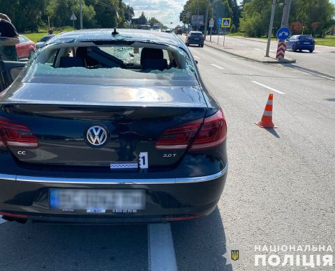 У Львові водій Volkswagen CC збив пішохода