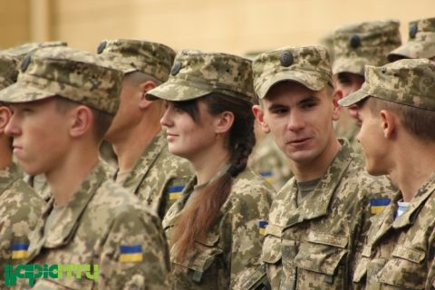 Військовий облік для жінок успішно перенесли на наступний рік