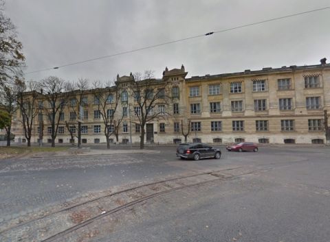Суд відмовив міськраді Львова у виселенні коледжу з приміщень на Снопківській
