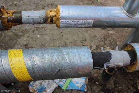 Труби між вулицями Лісною і Тарнавського