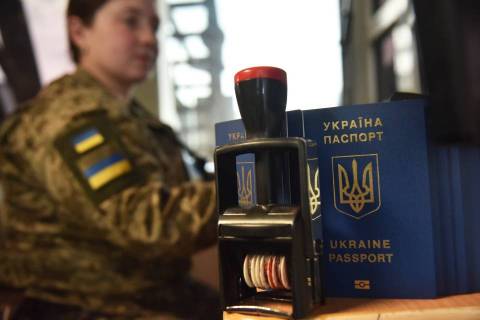 На кордоні з Польщею – черги з 150 авто