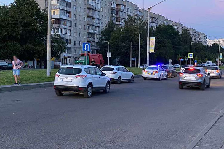 У Львові в ДТП постраждав мотоцикліст