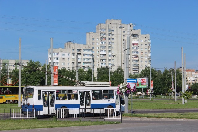 Мешканцям деяких вулиць Сихова на день вимкнуть воду