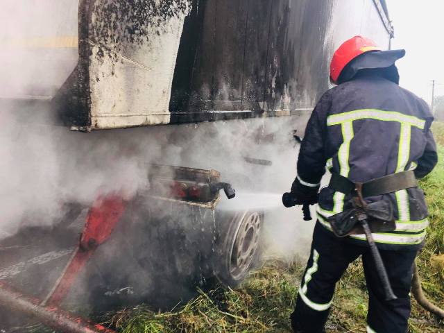 У Кам'янка-Бузькому районі зайнялася вантажівка Volvo