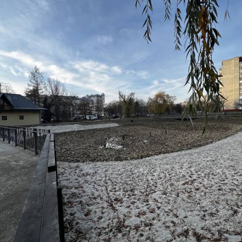 У Львові озеро на Панча розпочали заповнювати водою