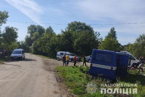 На Самбірщині у ДТП потрапила маршрутка з пасажирами: є травмовані