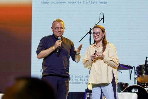 Садовий у вересні преміював себе на 35 тисяч гривень