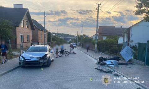 На Стрийщині у ДТП з Peugeot постраждали двоє підлітків на мотоциклі