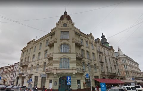 Горище пам'ятки архітектури на Чайковського переобладнають під офіси