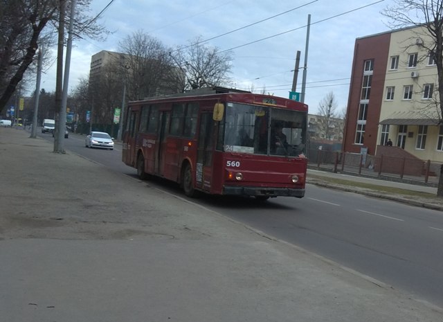У Львові тролейбус №24 збив пішохода
