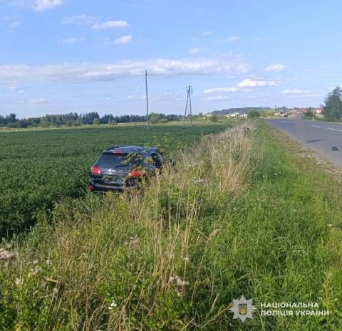 На дорозі Стрий – Ізварине у ДТП постраждали двоє підлітків на мотоциклі
