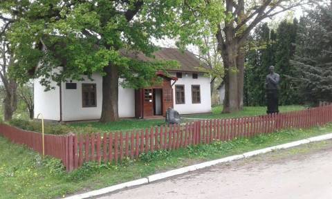 Львівська ОУН звинувачує міських та обласних чиновників у згортанні діяльності музею Євгена Коновальця