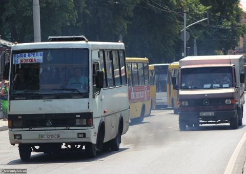 На п'яти перехрестях Львова збільшується кількість шкідливих газів