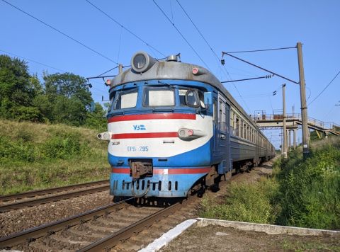 Львівська залізниця через дефіцит електроенергії змінила графік руху низки електричок