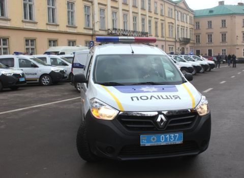 На Львівщині через п'яного водія постраждав відвідувач кафе