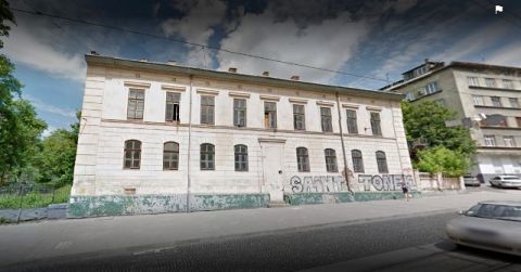 Колишній військкомат у Львові депутати перетворять на житловий будинок
