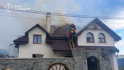 У Дрогобичі зайнявся житловий будинок