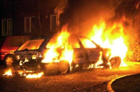 У Львові згоріли три авто
