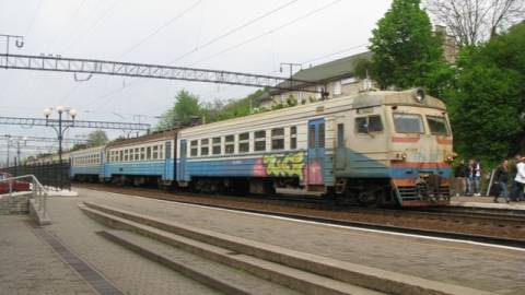 Укрзалізниця заявила про можливі затримки поїздів західного напрямку