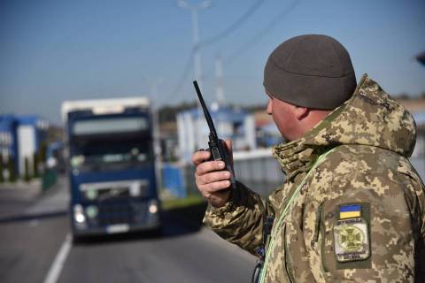 На кордоні з Польщею – черги з 40 авто