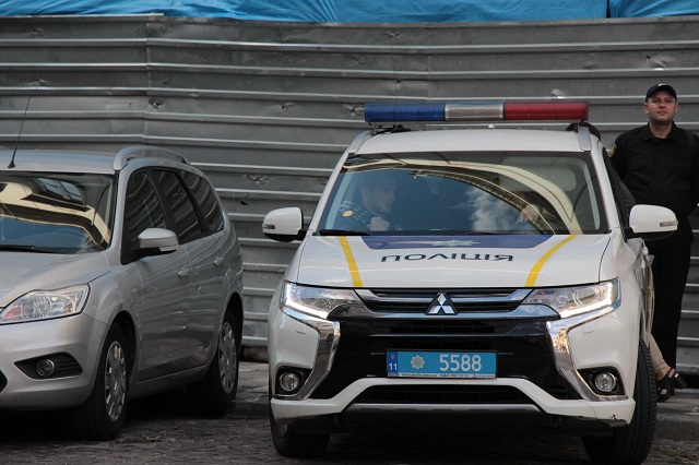 У Львові затримали неповнолітнього п'яного водія, який без прав їхав на батьковій машині