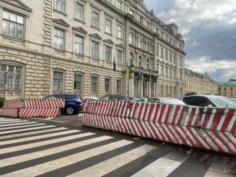 Львівські депутати просять відновити рух транспорту на Винниченка