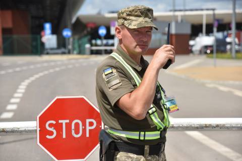 На кордоні Львівщини з Польщею черги фіксують у Шегині та Краківці