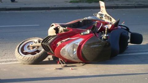 У Львові водій легкового автомобіля збив скутериста та втік з місця ДТП