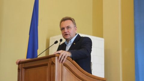 Садовий закликав очистити Україну від політичного бруду