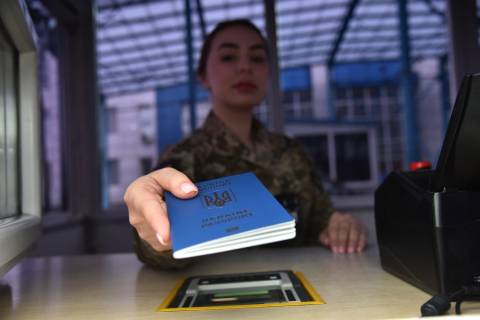 За добу з України виїхали понад 50 тисяч людей