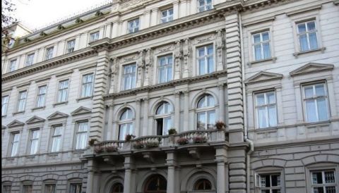 Львівська облрада оскаржила рішення суду щодо повернення у власність міськради Львова будівель своїх чотирьох підприємств