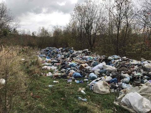 На Старосамбірщині виявили несанкціоноване сміттєзвалище