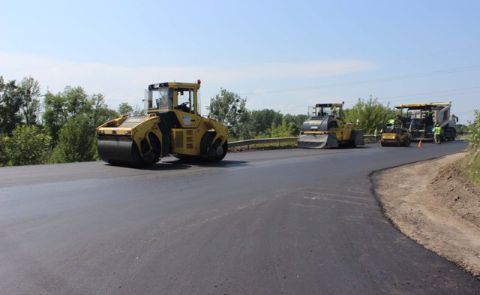 На Львівщині залатали понад три тисячі квадратних метрів ямковості