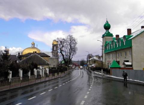 Протистояння в Івано-Франківській громаді може реанімувати питання про недовіру голові Перун