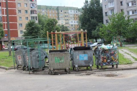У червні Садовий перевів Львівській ОДА гроші на вивезення сміття зі Львова