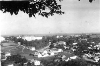 Вид на Винники з гори Лисівка (фото Історико-краєзнавчого музею у м. Винники)